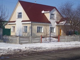 Частный дом, с. Авдеевка, Шафир 350, цвет светло-коричневый 8016